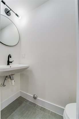 Building Photo - 827 Pavonia Ave