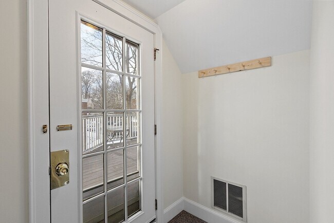 Building Photo - 150 Summer St