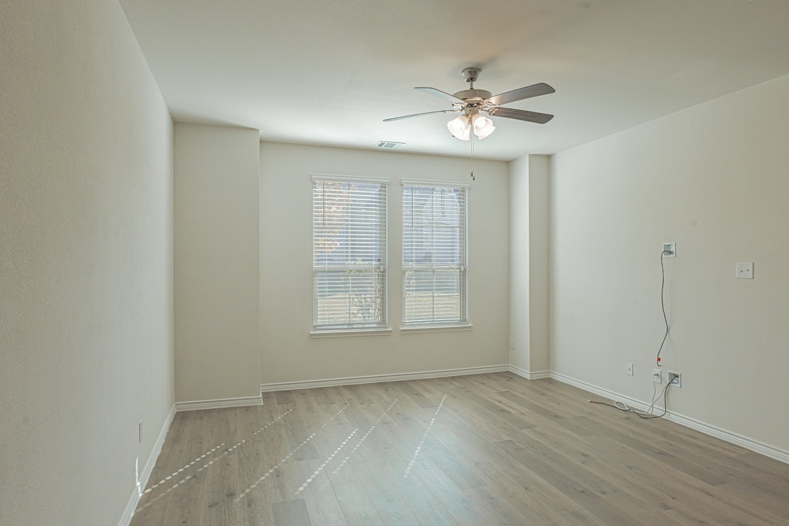 Building Photo - 2020 Saddle Wy