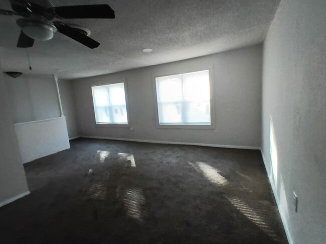 Building Photo - New Remodel- HOLIDAY SPECIAL- FIRST FULL MONTH FREE