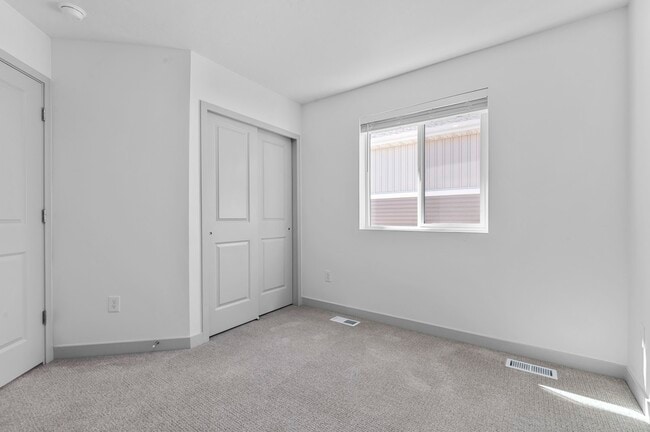 Building Photo - 108 Fairmont Pl