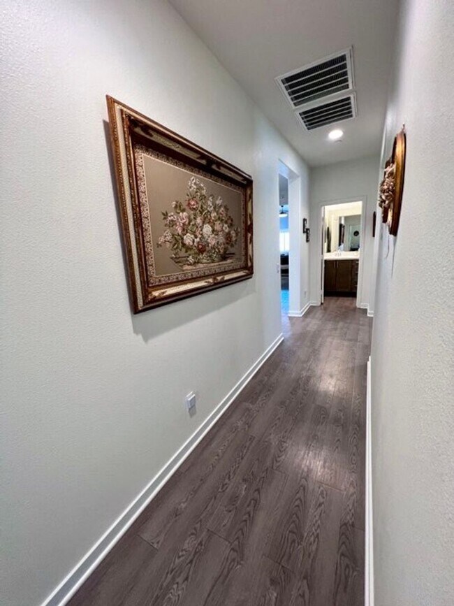 Building Photo - Stunning 2021 built 4 bedroom home for LEA...