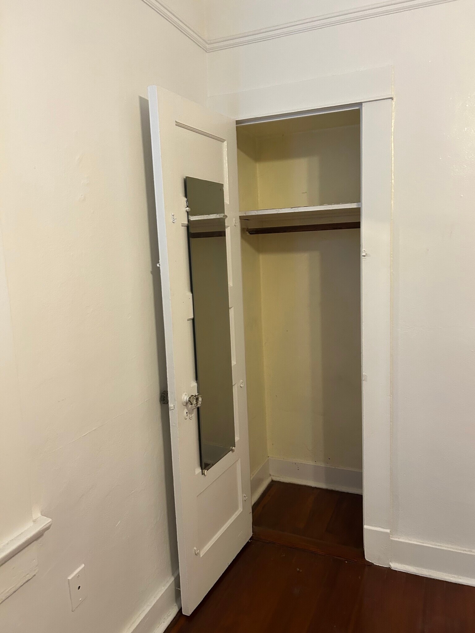Building Photo - 821 Leontine St