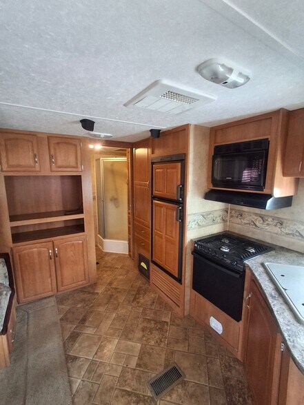 Building Photo - 3115 Fairlane Rd