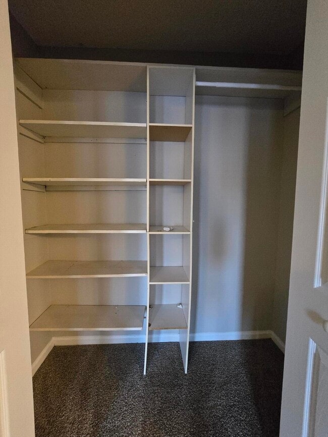 Building Photo - 740 Marigold St