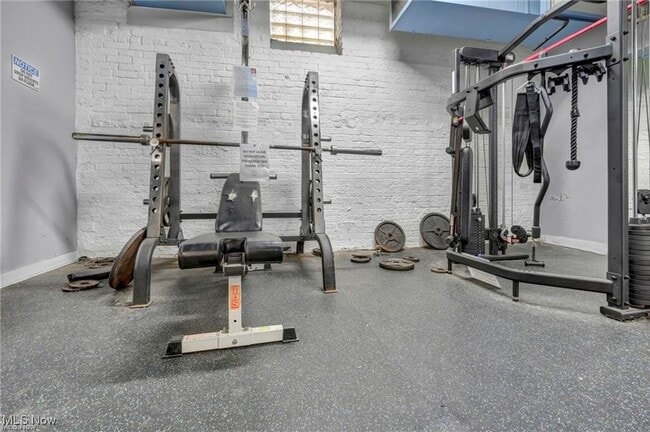 Building Photo - 1133 W 9th St