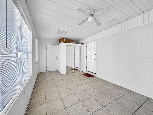 Building Photo - 1003 County Rd 17A W