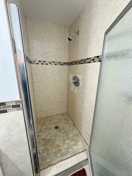 Building Photo - 87 Harvard St