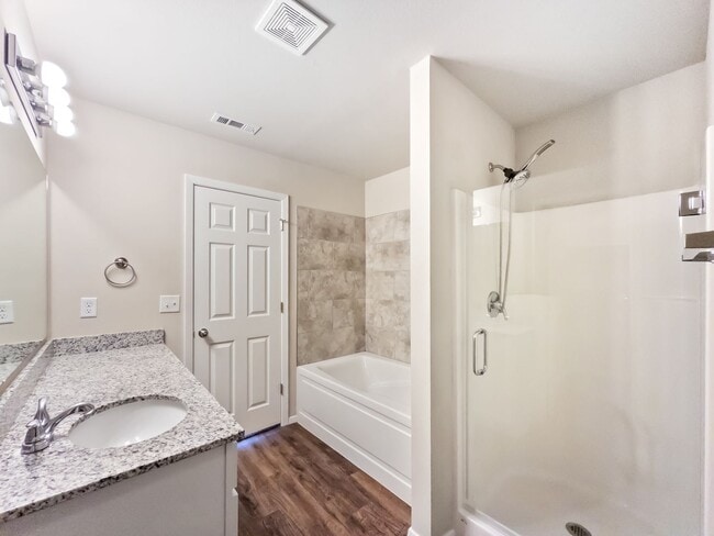 Building Photo - New 4-Bedroom Home for Rent with Granite C...