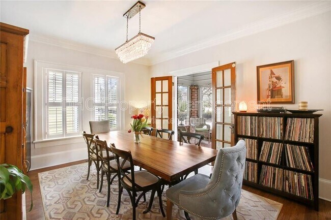 Building Photo - 939 Euclid Ave NE