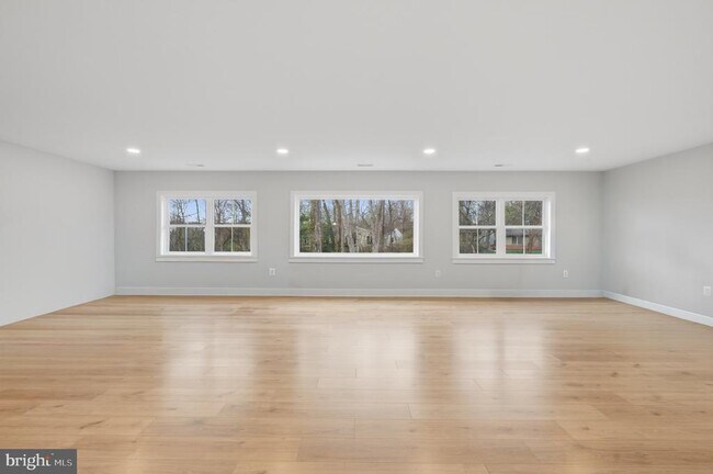 Building Photo - 1304 Gahant Rd