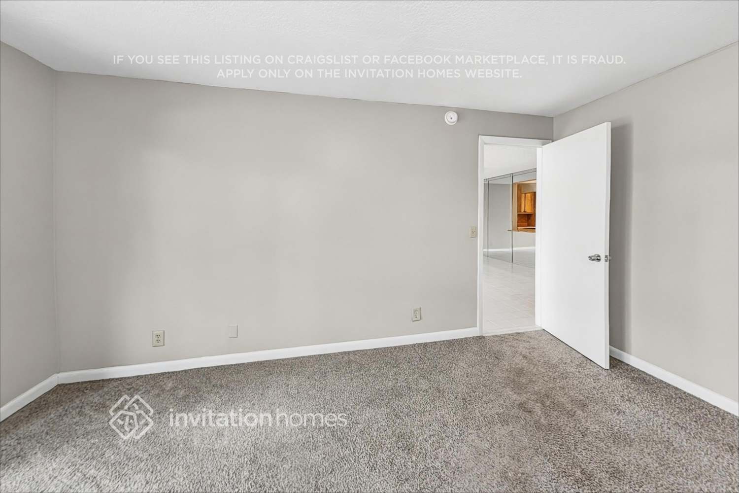 Building Photo - 381 Wildwood Ln E