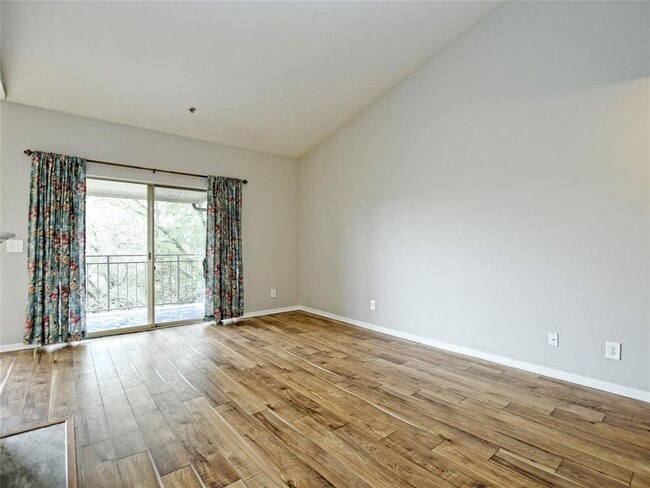 Building Photo - 6000 Shepherd Mountain Cove