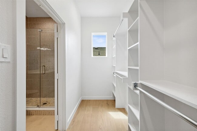 Building Photo - 6144 Oram St