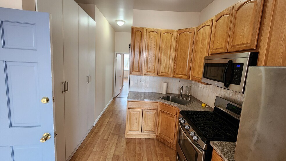 Building Photo - 6116 55th St