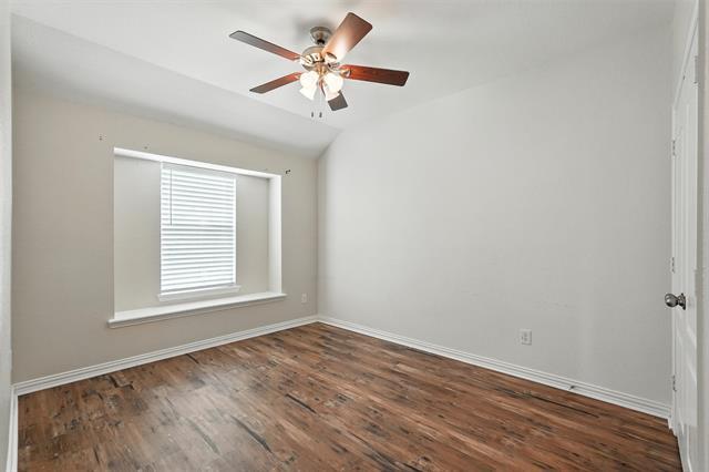 Building Photo - 3011 Clear Springs Dr