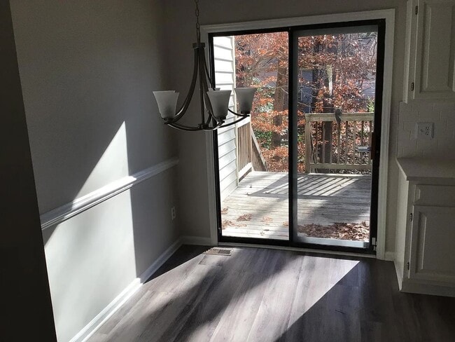 Building Photo - Charming 2-Bedroom Townhome in Bent Creek – Available March 10th