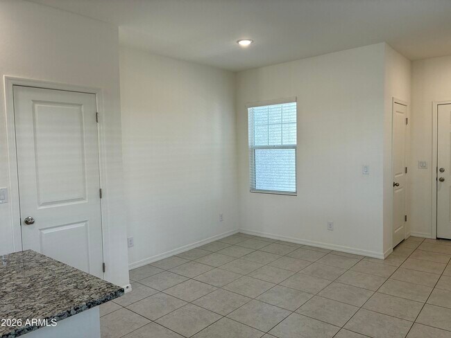 Building Photo - 20109 W Palo Verde Dr