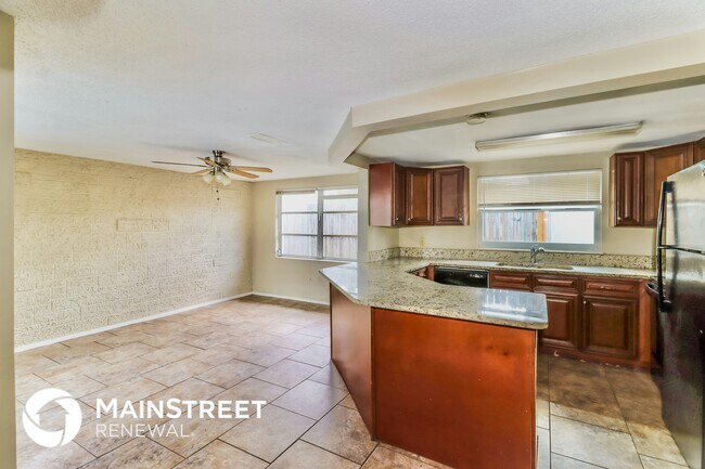 Building Photo - 9636 Mark Twain Ln