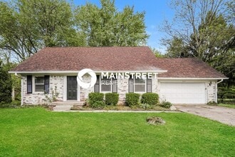 Building Photo - 4 Bedroom Pet-Friendly Home in INDIANAPOLIS, IN with Main Street Renewal