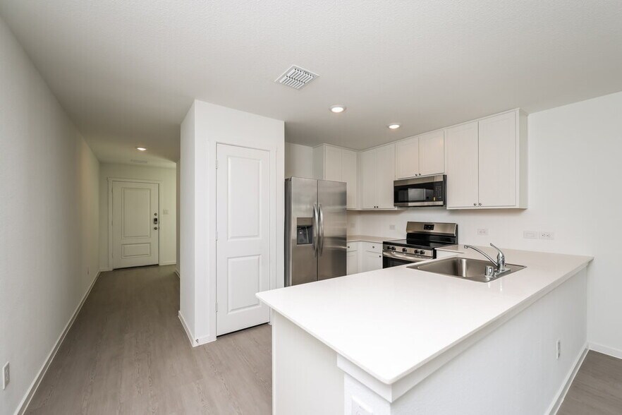 Building Photo - 1235 Maple St