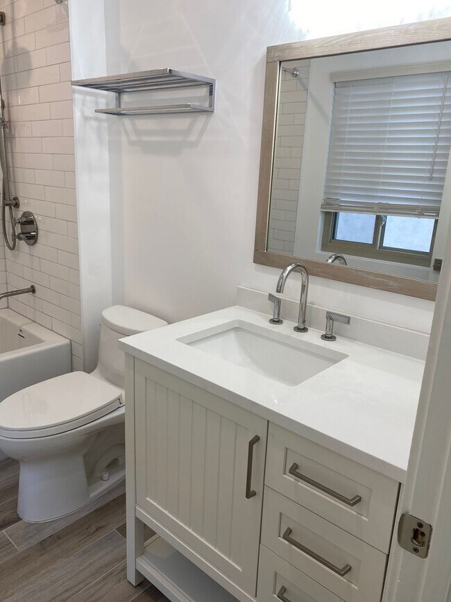 Building Photo - 5648 Slicers Cir