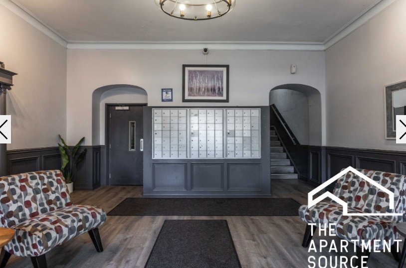 Building Photo - 739 W Belmont Ave