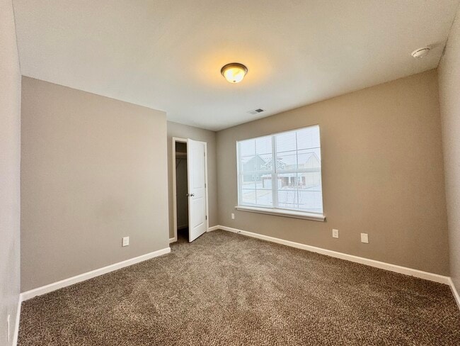 Building Photo - 127 Landry Ln