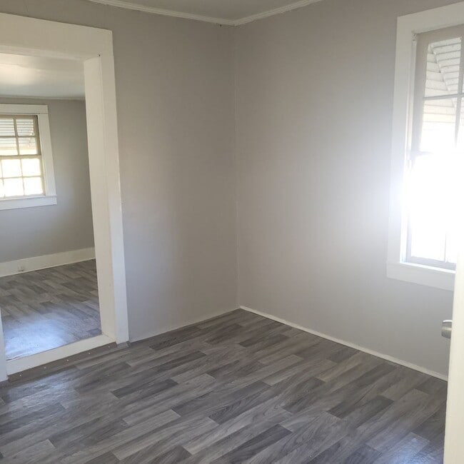 Building Photo - 128 Wrightsville Ave