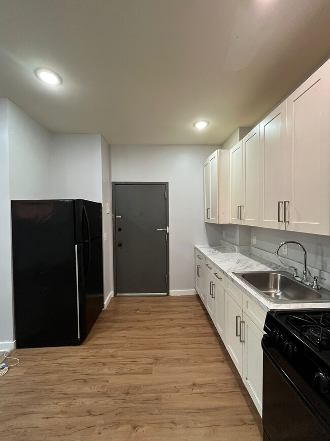 Building Photo - 174 Van Nostrand Ave