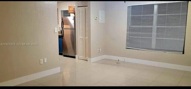 Building Photo - 2228 Polk St