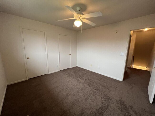 Building Photo - 2811 Cantabrian Dr