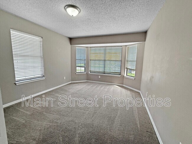 Building Photo - 7524 Sandy Creek Dr