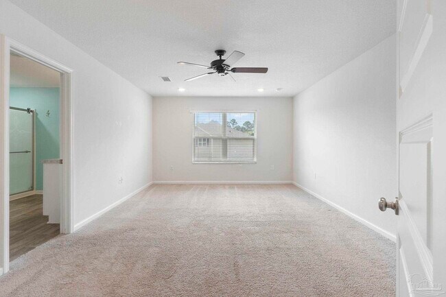 Building Photo - 10609 Queens Gate Cir