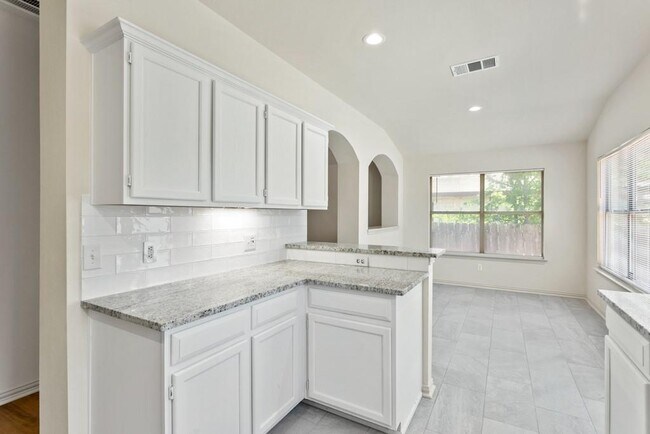 Building Photo - 1517 Thibodeaux Dr