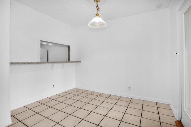 Building Photo - 9541 Clanton St