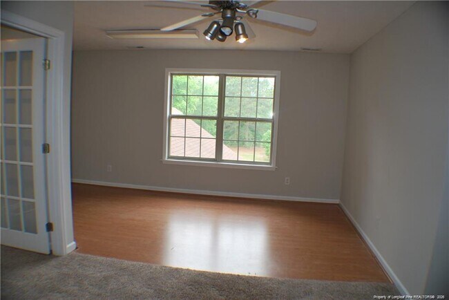 Building Photo - 845 Log Cabin Dr