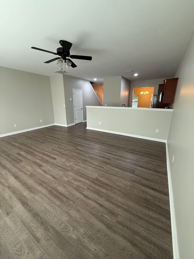 Building Photo - 536 Sansberry Dr