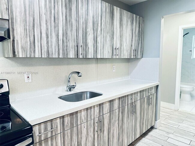 Building Photo - 1756 NW 2nd Ct