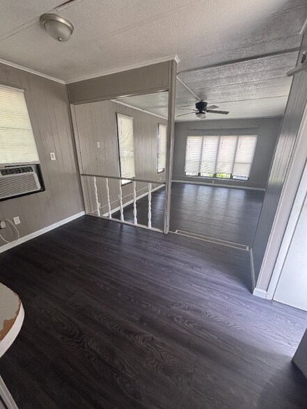 Building Photo - 2841 Mark Cir