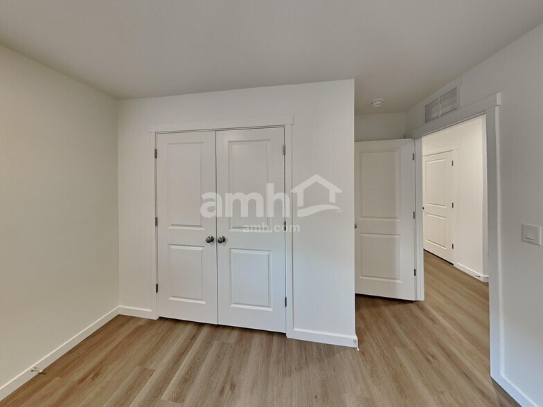 Building Photo - 26194 E Calhoun Pl