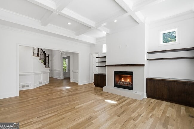 Building Photo - 6740 Castleton Dr NW