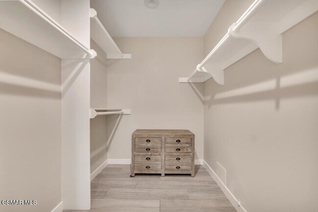 Building Photo - 4642 Park Granada