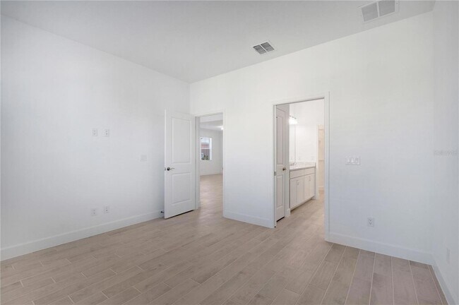 Building Photo - 520 Daiquiri Pl