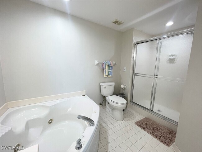 Building Photo - 13105 Vanderbilt Dr