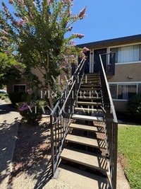 Building Photo - 325 Standiford Ave