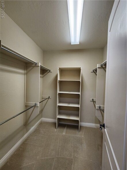 Building Photo - 2713 Cyrano St