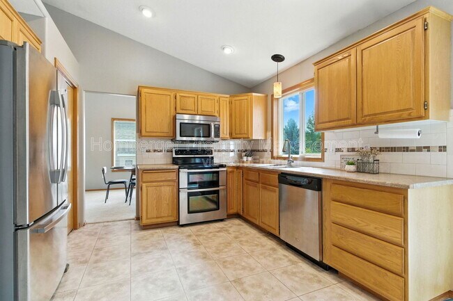 Building Photo - 3431 W 21st Ave