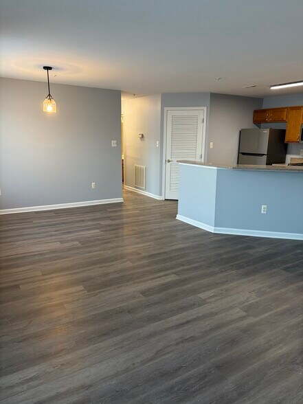 Building Photo - 2010 Starlight Ln