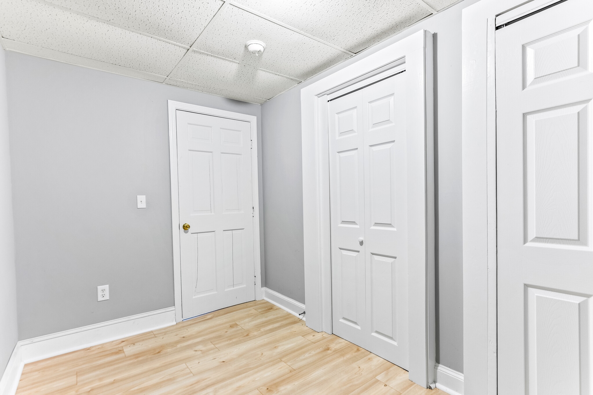 Building Photo - 547 White Mountain Hwy